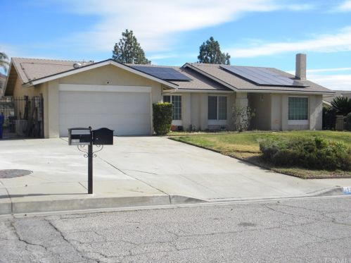 5725 Louise St, San Bernardino, CA 92407-2553