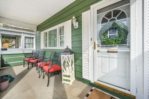 327 Spruce St, Latrobe, PA 15650-2922