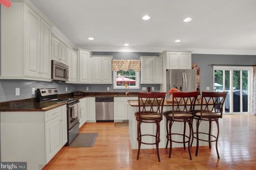 385 Thoroughbred Dr, York Haven PA  exterior