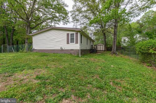 7301 Red Feather Ln, Spotsylvania VA  22551-2766 exterior