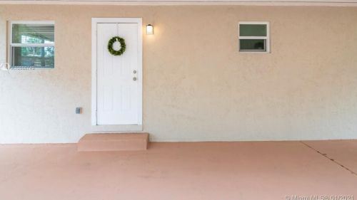 710 55th St, West Palm Beach FL  33407-2612 exterior