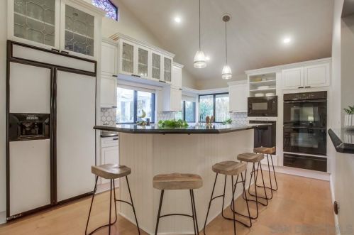 3106 Circa De Tierra, Encinitas CA  92024-6905 exterior