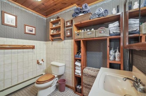 58 Van Orden Ave, Airmont NY  10901-6424 exterior