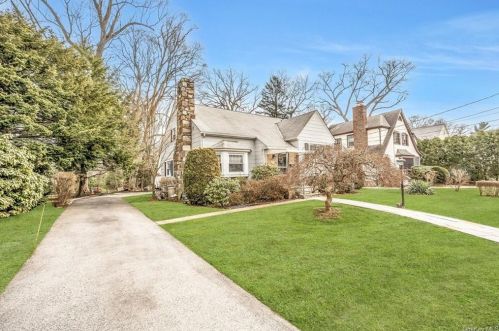 101 Douglas Pl, Mount Vernon, NY 10552-1104