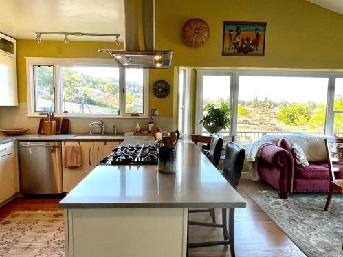 3331 Zaina Ln, Ukiah CA  95482-6962 exterior