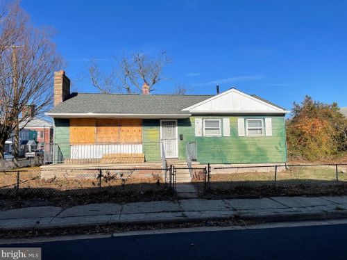 1739 Lincoln Ave, Atlantic City, NJ 08401-2162