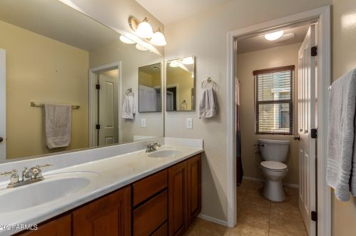 1958 Sunnyvale Ave, Gilbert AZ  85295-9089 exterior