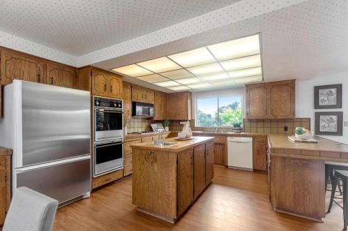 231 Donald Dr, Hollister CA  95023-6361 exterior