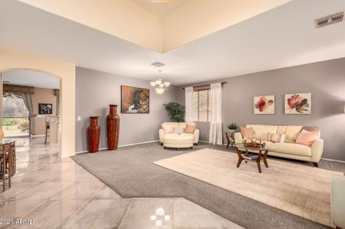 978 Carla Vista Dr, Gilbert, AZ 85295-5496