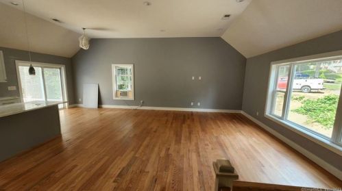 155 Clinton Hill Rd, Waterbury, CT 06716-1058