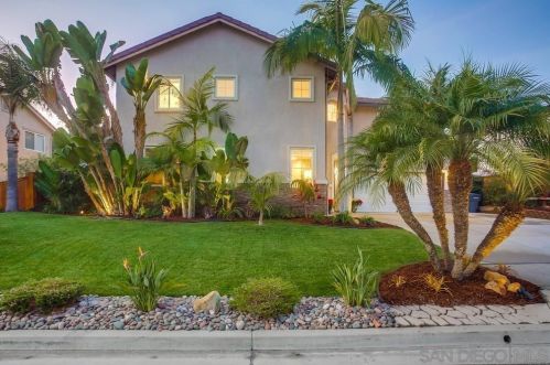 1049 Via Carina, Vista, CA 92081-6841