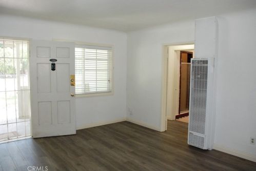 6980 Perris Hill Rd, San Bernardino, CA 92404-6232