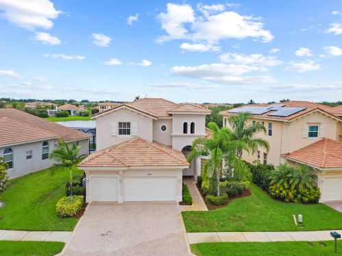 1916 Newmark Cir, Vero Beach, FL 32968-6711