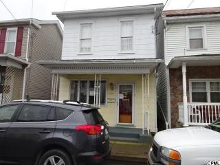 526 2nd St, Lykens, PA 17048-1301