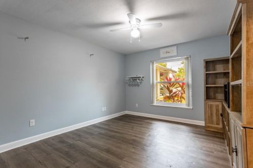 707 Shore Dr, Oldsmar FL  34677-4305 exterior