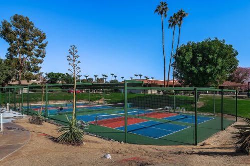 6 Cornell Dr, Rancho Mirage CA  92270-3630 exterior