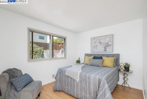 166 Plymouth Cir, Daly City CA  94015-2860 exterior