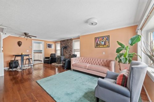 221-13 91st Rd, Jamaica NY  11421-2723 exterior