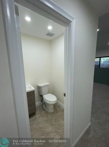 9667 15 Ct, Hollywood FL 33024-4429 exterior