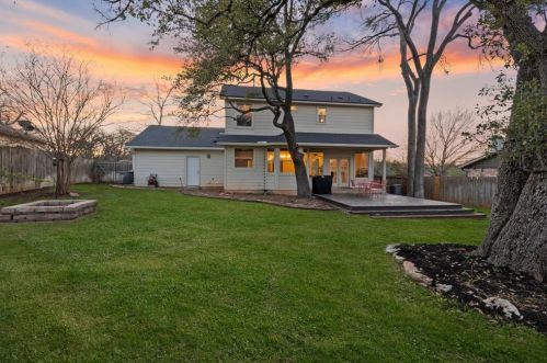 302 Deepwood Dr, Georgetown TX 78628-8305 exterior