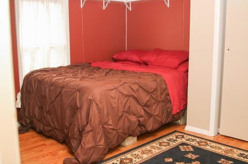 220 10th St, Connellsville PA  15425-2413 exterior