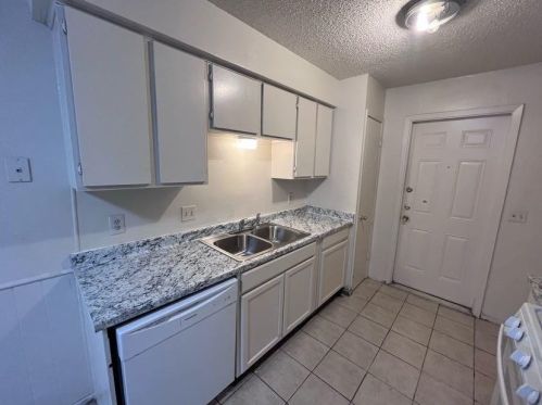 2505 Chaparral Trl, Austin TX  78744-3613 exterior