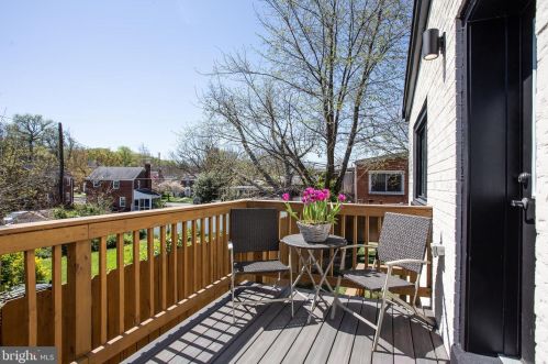 1101 44th Pl, Washington DC  20019-4906 exterior