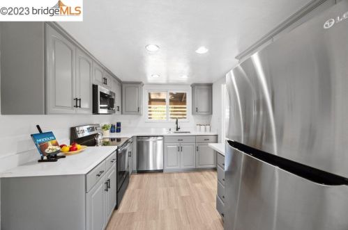 970 Stimel Dr, Concord CA  94518-3934 exterior