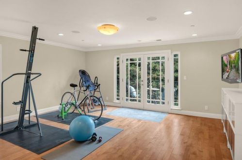 18660 Castle Lake Dr, Morgan Hill CA  95037-9472 exterior