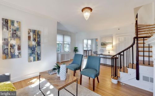 2815 Cathedral Ave, Washington DC 20008-4122 exterior