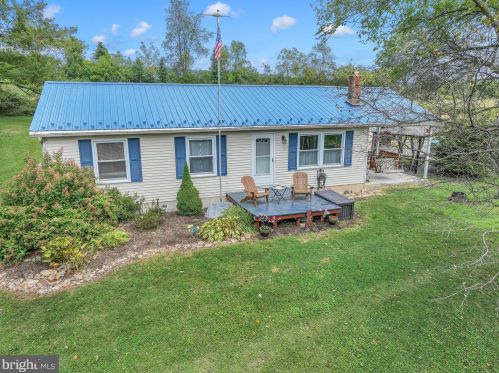 9 Gilbert Dr, Lincoln Colliery, PA 17963-8656