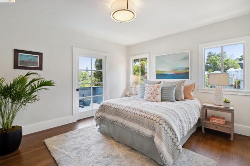 1510 Holman Rd, Oakland CA  94610-1833 exterior