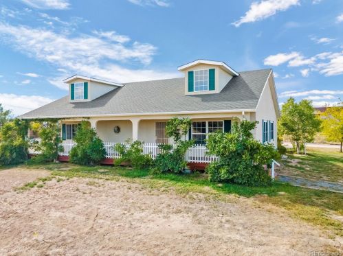 705 Carrizo Springs Ave, Pueblo, CO 81007-2013