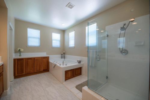 7145 Lahinch Dr, Gilroy CA  95020-3058 exterior