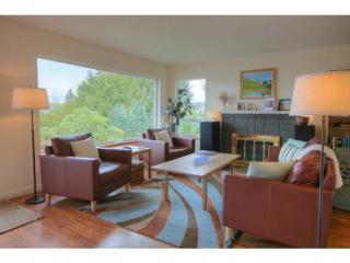 9408 31st Ave, Seattle WA  98117-2922 exterior