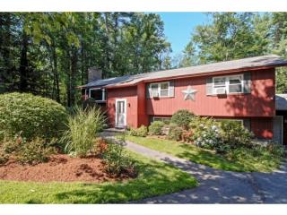 12 Surrey Ln, Merrimack, NH 03054-2932