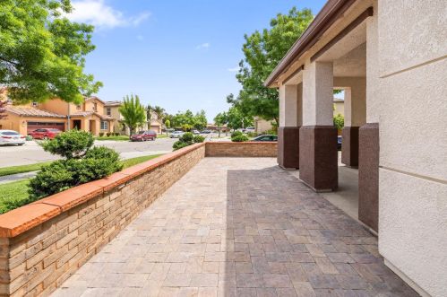 576 Bramblewood Ave, Lathrop CA 95330-9370 exterior