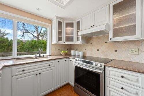 527 San Juan St, Santa Rosa CA  95409-2802 exterior