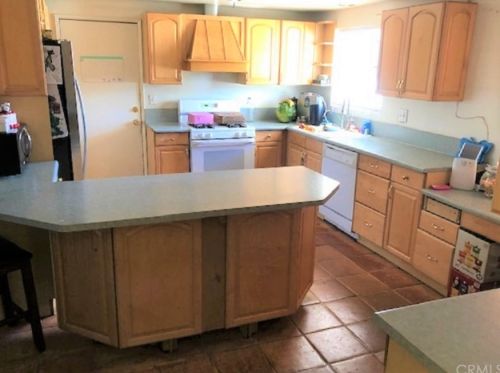 758 Lake Ave, Ontario, CA 91764-3626