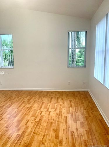 18010 11th Ct, Hollywood FL  33029-4408 exterior