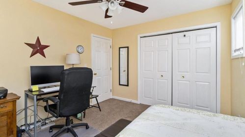 8041 Cross Creek Cir, Breinigsville PA  18031-1327 exterior