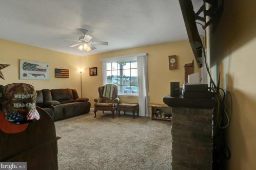 4 Holly Ct, Lees Cross Roads PA  17257-8749 exterior