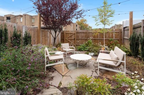 1526 Gales St, Washington, DC 20002-4522