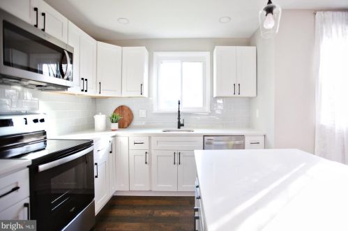 808 Sycamore Dr, Lansdale PA  19446-3128 exterior