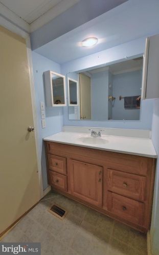 33907 Woodland Cir, Lewes DE  19958-5207 exterior