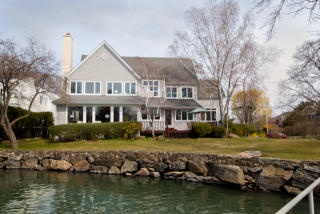 6 Spanish Cove Rd, Larchmont, NY 10538-3815