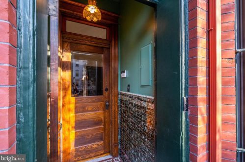 132 12th St, Washington, DC 20003-1413