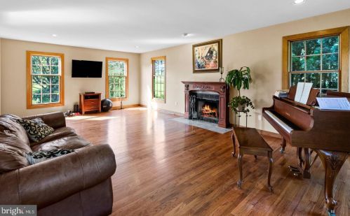 2112 Gap Newport Pike, Cochranville, PA 19330-9495