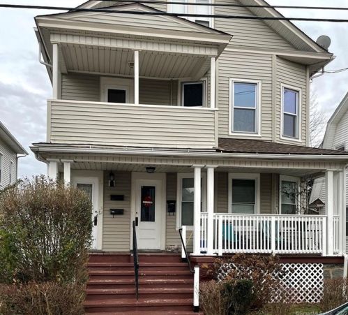 42 Thorme St, Bridgeport, CT 06606-4304