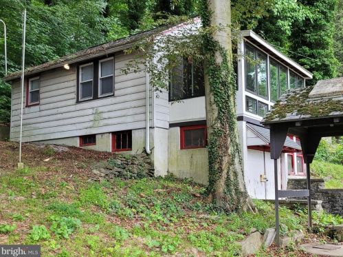 408 Circle Ln, Fulton, PA 17563-4004